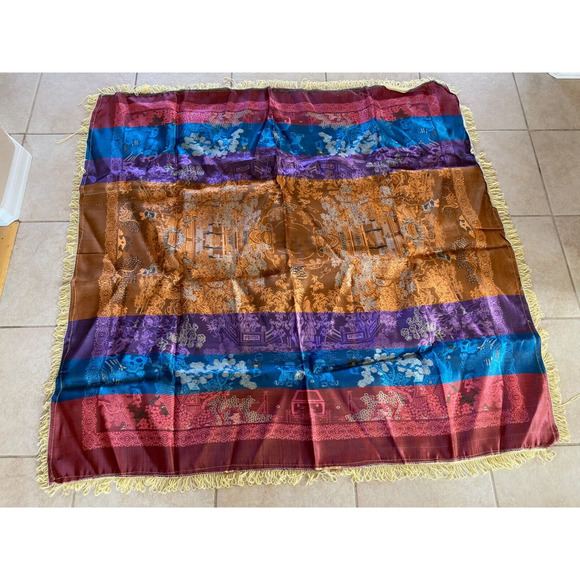 Vintage Asian Tapestry Brocade Piano Shawl Gold Chinese 48" Tablecloth Excellent - Picture 11 of 12